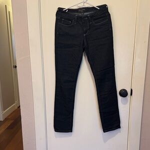 Women's Dark Jeans
007